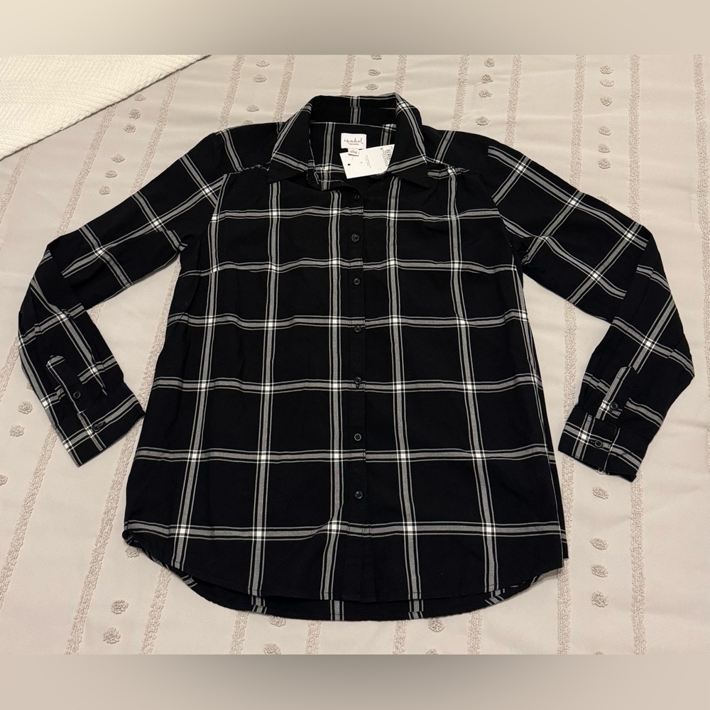 Ingrid + Isabel women’s pre-pregnancy black and White Casual Button Down Shirt